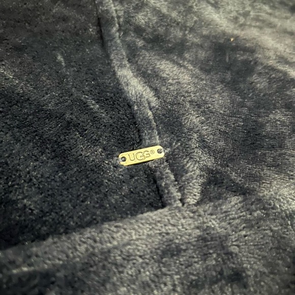 UGG Navy Blue fluffy Robe - Picture 5 of 5